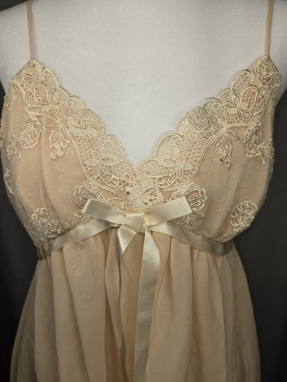 EUC Vintage Flora Nikrooz Sheer Lace Empire Chemise in Peach ~ Medium - Picture 5 of 12